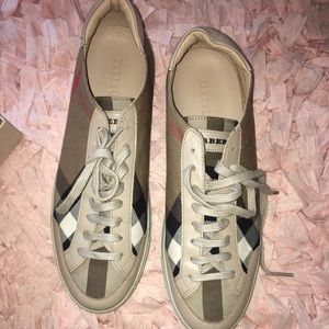 Burberry sneakers